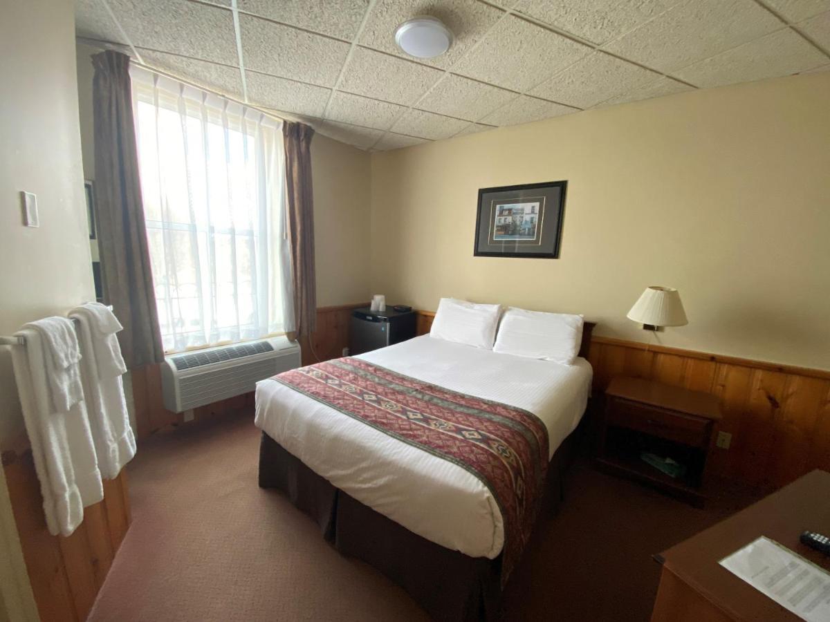 Hotel Bedford Goderich Exterior photo
